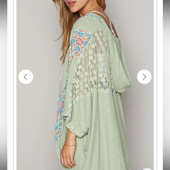 POL V-Neck Floral Print Multi Color Peace Patch Hooded Top in Sage/Yellow NWOT - Picture 2 of 5